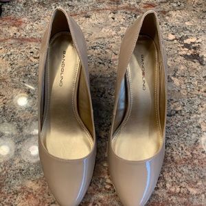 Nude patent leather Bandolino heels!